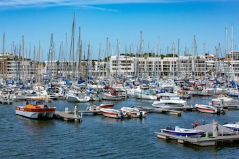 Marina Club Suite Hotel