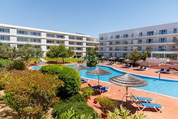 Marina Club Suite Hotel