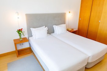 Marina Club Suite Hotel