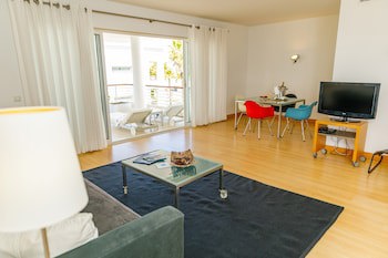 Marina Club Suite Hotel