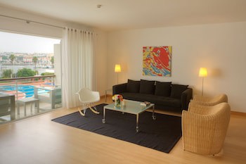 Marina Club Suite Hotel