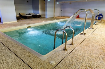 Marina Club Suite Hotel