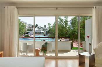 Marina Club Suite Hotel