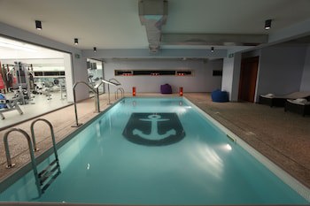 Marina Club Suite Hotel