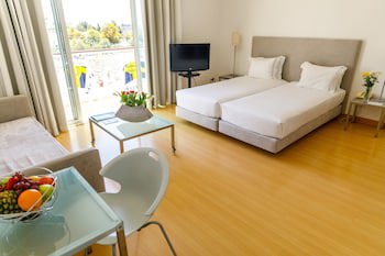 Marina Club Suite Hotel