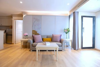 Centre Point Sukhumvit 10