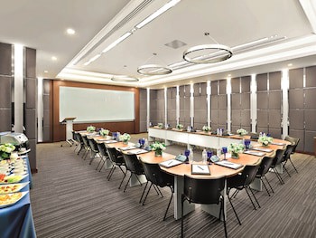 Centre Point Sukhumvit 10