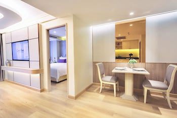 Centre Point Sukhumvit 10