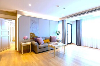 Centre Point Sukhumvit 10