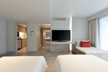 Centre Point Sukhumvit 10