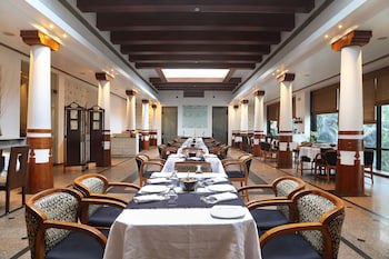 Hotel Maurya