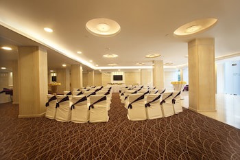 Hotel Maurya