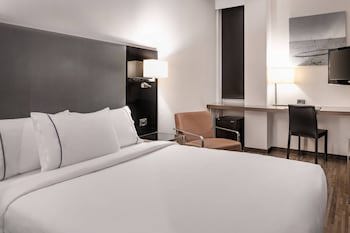 Ac Hotel Palacio Universal By Marriott