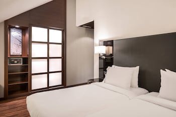 Ac Hotel Palacio Universal By Marriott