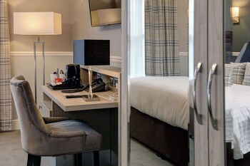 Best Western Plus Kenwick Park Hotel