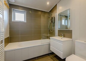 Best Western Plus Kenwick Park Hotel