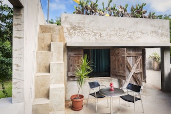 Hix Island House