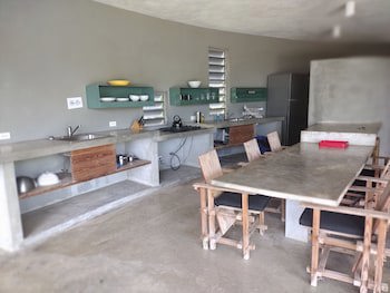 Hix Island House