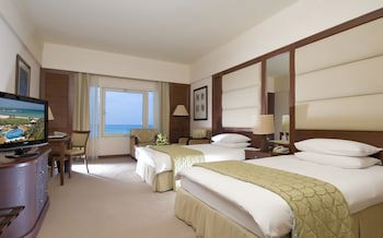Danat Jebel Dhanna Resort