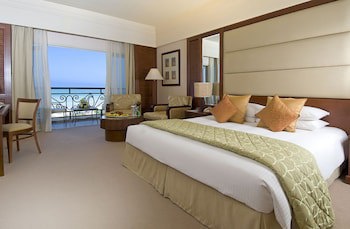 Danat Jebel Dhanna Resort