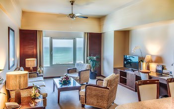 Danat Jebel Dhanna Resort