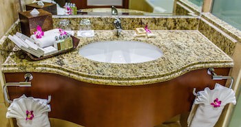 Danat Jebel Dhanna Resort