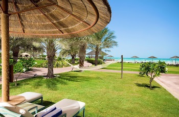 Danat Jebel Dhanna Resort