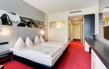 NOVINA HOTEL Herzogenaurach Herzo Base galeri fotoğrafı