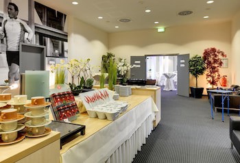 NOVINA HOTEL Herzogenaurach Herzo Base galeri fotoğrafı