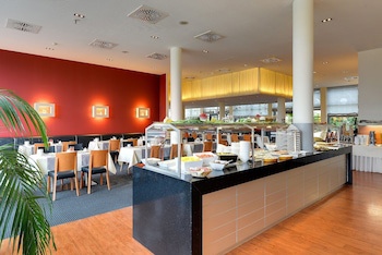 NOVINA HOTEL Herzogenaurach Herzo Base galeri fotoğrafı