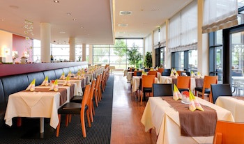 NOVINA HOTEL Herzogenaurach Herzo Base galeri fotoğrafı