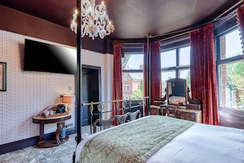Clementine's Guest House