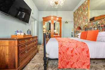 Clementine's Guest House