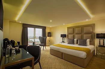 Gleddoch Golf & Spa Resort