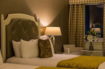 Gleddoch Golf & Spa Resort