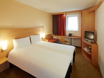 Ibis Reading Centre