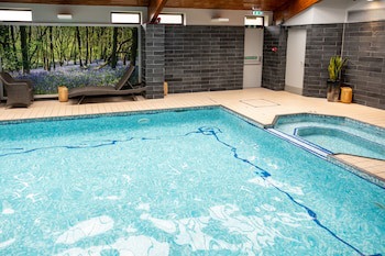 Burleigh Court Hotel