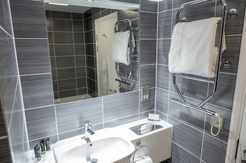 Burleigh Court Hotel