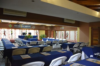 Hotel Club Du Lac Tanganyika