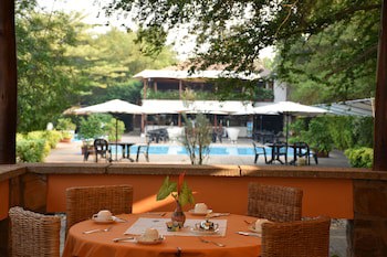 Hotel Club Du Lac Tanganyika