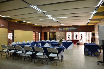 Hotel Club Du Lac Tanganyika