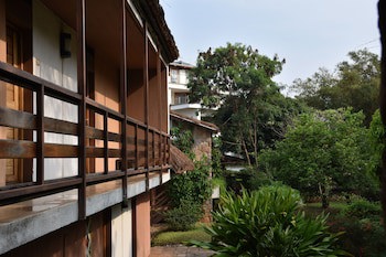 Hotel Club Du Lac Tanganyika