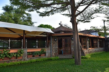 Hotel Club Du Lac Tanganyika