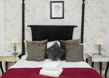 Beachcombers Hotel