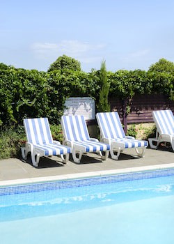 Beachcombers Hotel