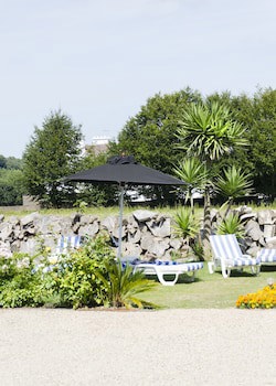 Beachcombers Hotel
