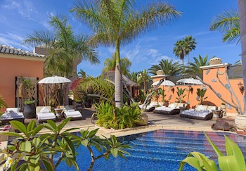 Royal Garden Villas & Spa