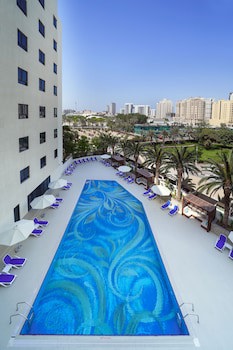 Arabian Park Dubai, An Edge By Rotana Hotel