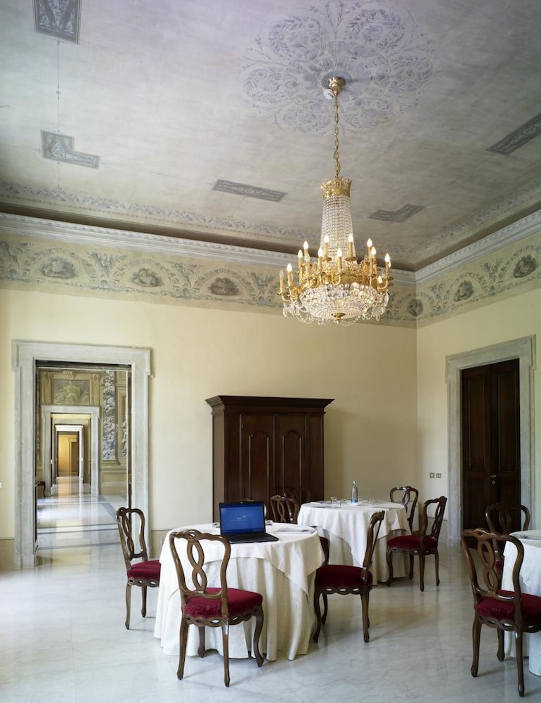 Villa Fenaroli Palace Hotel