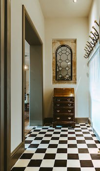 Stanton Manor Hotel